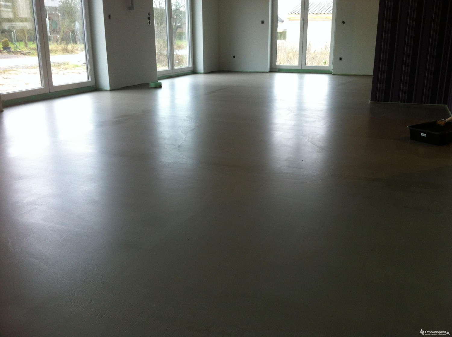 <span style="font-weight: bold;">Механизированная полусухая стяжка пола</span>